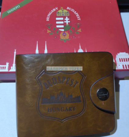 Pénztárca Magyaroroszág címerrel díszdobozban